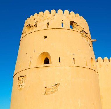 Umman Muscat eski savunma fort battlesment gökyüzü bir