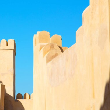 Umman Muscat eski savunma fort battlesment gökyüzü bir