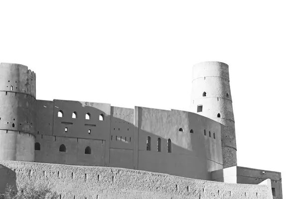 오만 무스카트 오래 된 방어 요새 battlesment 하늘에에서는 — 스톡 사진