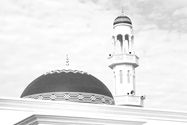 Minaret Religion Dans Ciel Clair Dans Oman Muscat Ancienne Mosquée — Photo