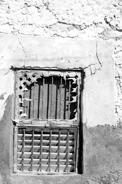 En Oman la vieja ventana adornada —  Fotos de Stock