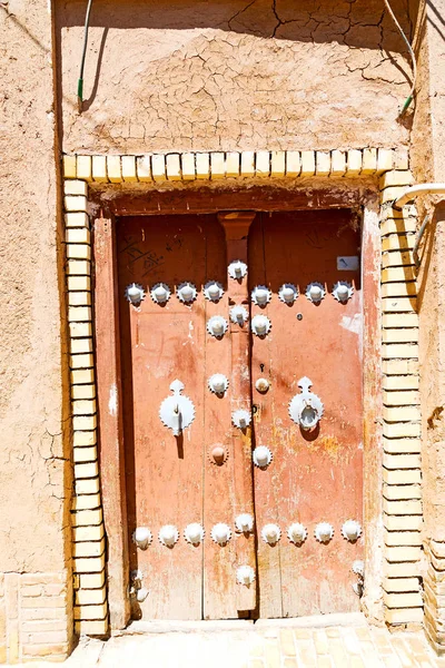 En iran vieja puerta de madera — Foto de Stock