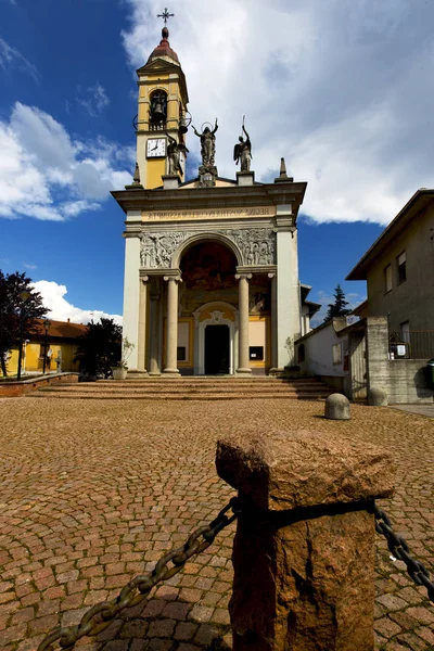 Oude Kerk Van Cairate Gesloten Baksteen Toren Stoep Italië Lombardije — Stockfoto