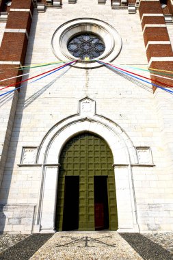  İtalya lombardy varano borghi eski kilise kapalı   