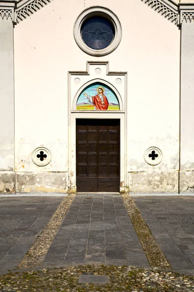 Itália lombardia a abbiate velha igreja fechada — Fotografia de Stock