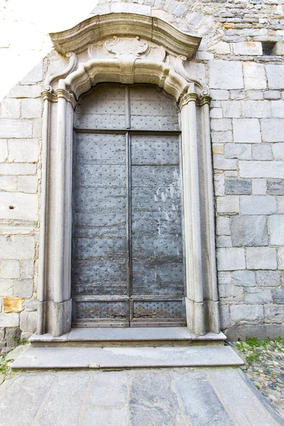 Itália lombardia o arsago seprio velho igreja parede — Fotografia de Stock