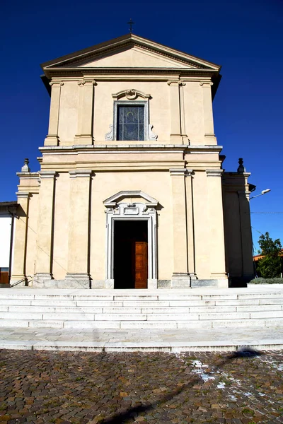 イタリア ロンバルディア州カゾラーテ ・ センピオーネ古い教会・ クロ — ストック写真
