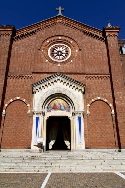 Lombardy castellanza eski kilisede tuğla kule kaldırım İtalya kapalı