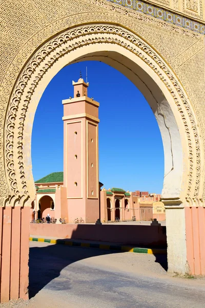 Maroc Afrika minaret och street — Stockfoto