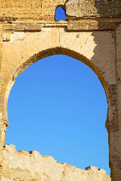 Morocco  in africa old construction street  the blue sky — Stock Photo, Image