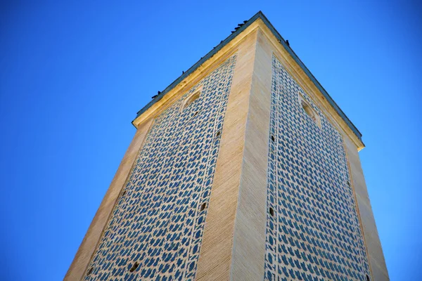 Símbolo de la historia musulmana en la religión minarete y — Foto de Stock