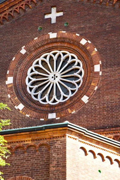 Rose window  italy     in  the castellanza  old     tile — Stock Photo, Image