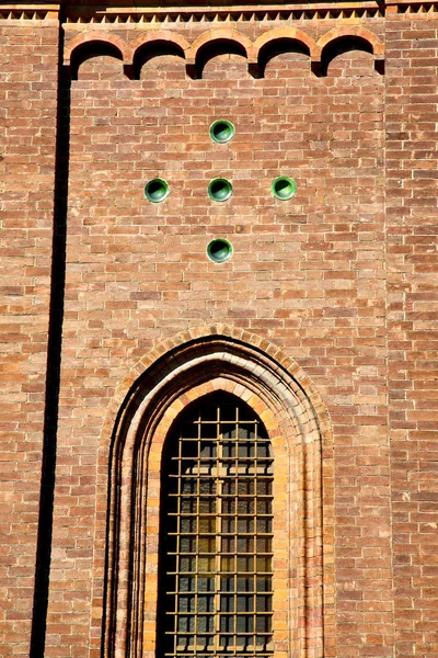 Rose window  italy  lombardy       the castellanza   closed bric — Stock Photo, Image