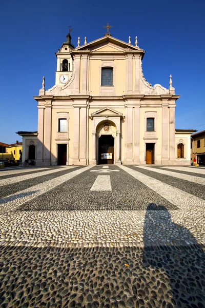 Der Castano Primo Alte Kirche Geschlossen Backsteinturm Bürgersteig Italien Lombardei — Stockfoto