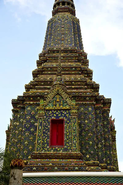 Tower Bangkok Temple Thailand Abstrakta Cross Färger Tak Wat Palats — Stockfoto