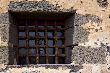 beş parasız duvar arrecife lanzar penceresinde kahverengi bozuk kale
