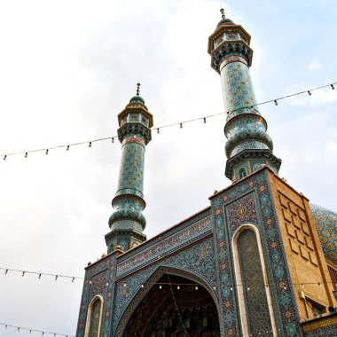 İran ve eski antika Camii minaresi