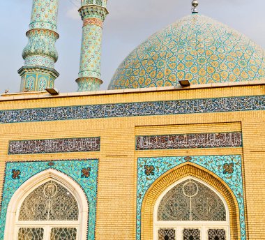 İran ve eski antika Camii minaresi