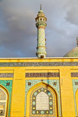 İran ve eski antika Camii minaresi