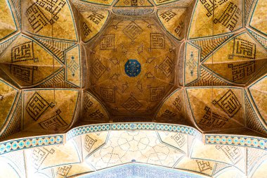 cami çatı, Farsça tarih dini mimari