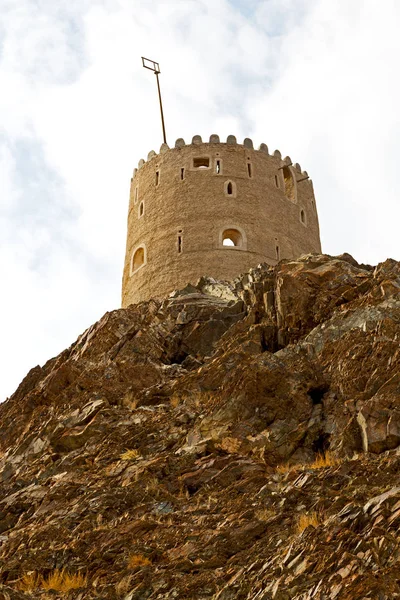 In oman muscat rock das alte Fort battlesment himmel und — Stockfoto