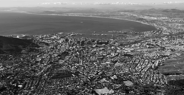 Na África do Sul cape cidade skyline cidade de tabela montanha — Fotografia de Stock