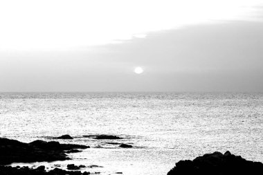 aşağı düşen Umman güneşte  