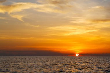 gündoğumu tekne ve deniz Tayland kho tao Güney Denizi