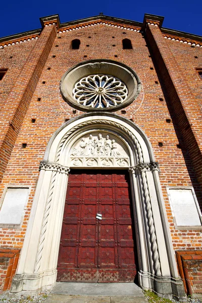 Kostel castiglione Itálie staré zdi terasu kostelní zvon koudel — Stock fotografie