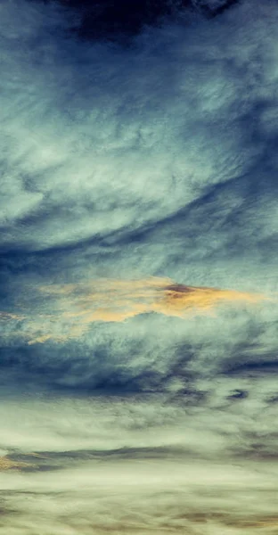 Auf den Philippinen abstrakte Wolke und Sonnenuntergang — Stockfoto