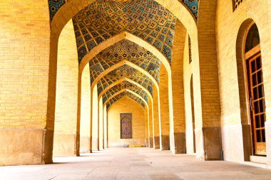 İran Şiraz koridor geçiş 