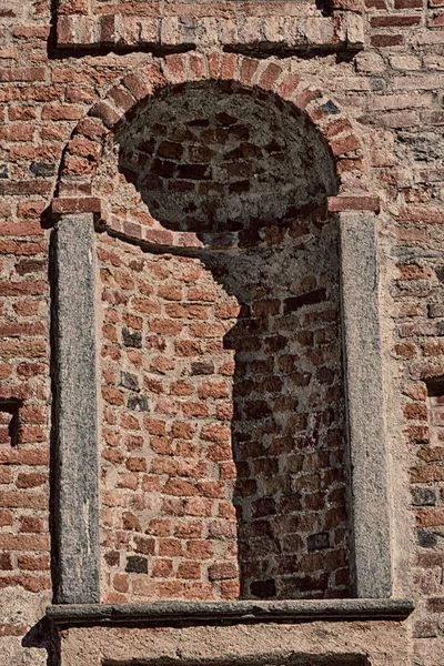 Em itália janela histórica antiga — Fotografia de Stock