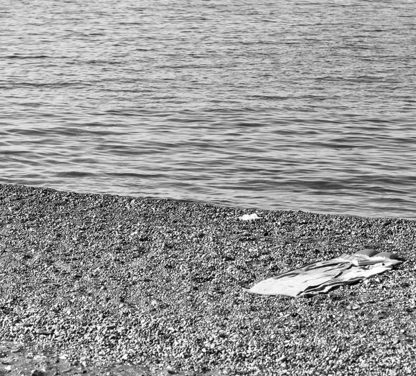 Mar de roca y playa en Europa Grecia la isla de mykonos — Foto de Stock