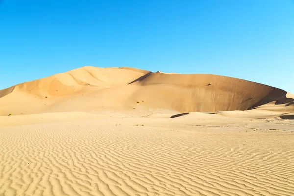 Dunas Sob Céu Azul Claro Oman Esfregue Khali — Fotografia de Stock