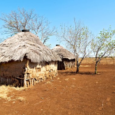  Lesotho sokak köyde avlu yakınındaki