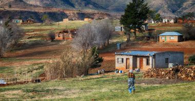  Lesotho sokak köyde mountain yakınındaki  