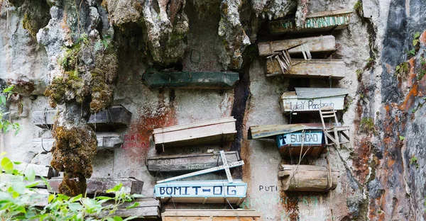 In philipphines the  typical hanging cemetery — Stock Photo, Image