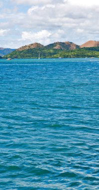 bir tekne güzellikler kıyı şeridi deniz ve rock 