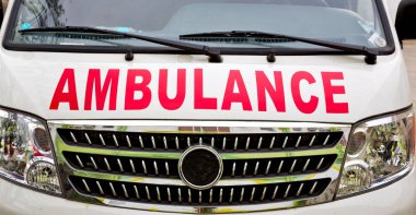   bir ambulans kavramı tıbbi bakım kaporta