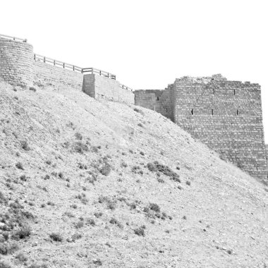 eski kast ve kulesine gökyüzünde