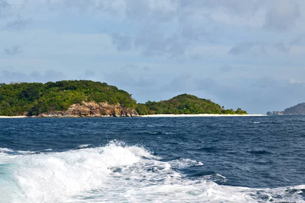 A view from  boat  and the pacific ocean — Stock Photo, Image