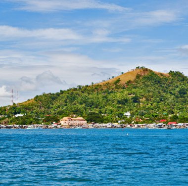 bir tekne güzellikler kıyı şeridi deniz ve rock 
