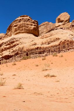 Çölde kum ve dağ macera hedef