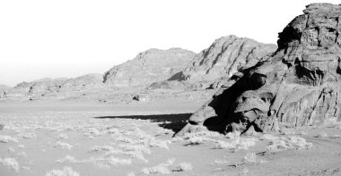 Çölde kum ve dağ macera hedef