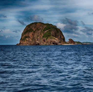   Tekne ve Pasifik Okyanusu görünümünden   
