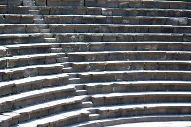  Antik Tiyatro ve Arkeolojik Sit  