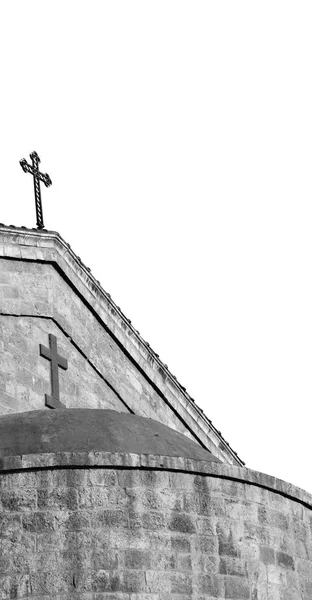 A igreja católica e a cruz — Fotografia de Stock