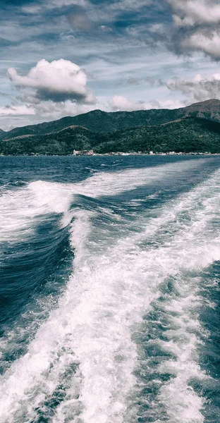 Widok z łodzi i ocean spokojny — Zdjęcie stockowe