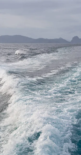 Widok z łodzi i ocean spokojny — Zdjęcie stockowe