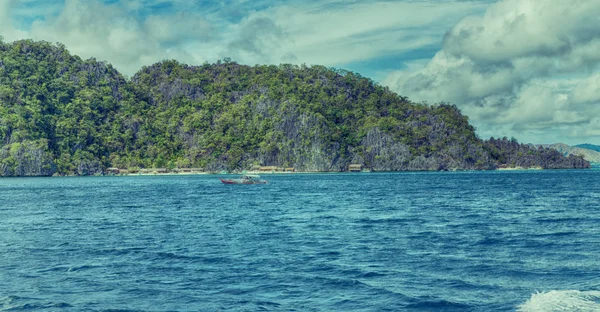 Utsikt från båten och Stilla havet — Stockfoto